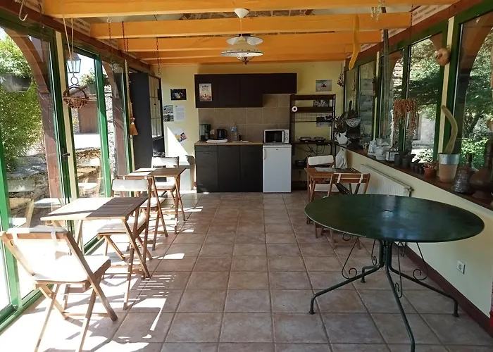 D'hote Mas De Bouzou 3*