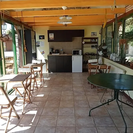 D'hote Mas De Bouzou 3*