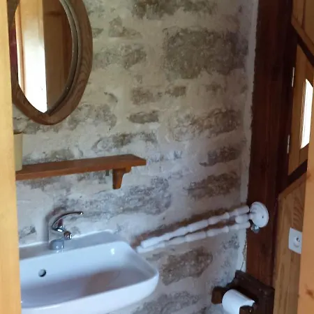Bed & Breakfast D'hote Mas De Bouzou 3*
