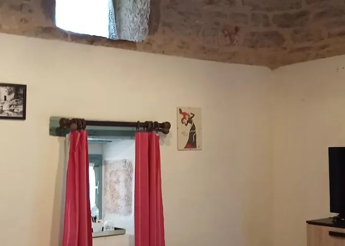 Bed & Breakfast D'hote Mas De Bouzou 3*