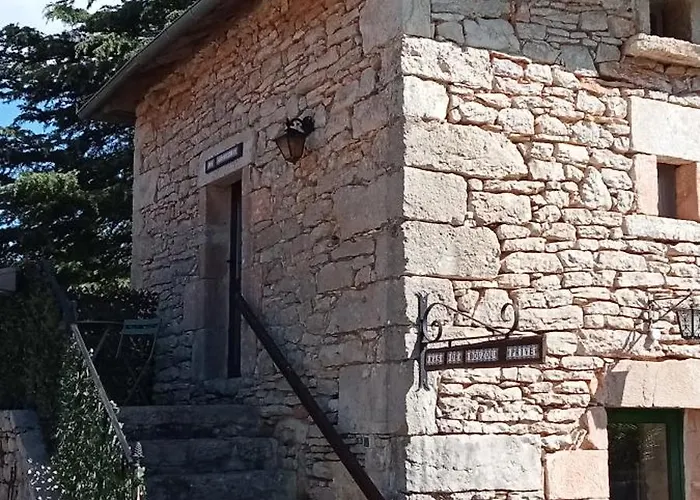 D'hote Mas De Bouzou Bed & Breakfast 3*